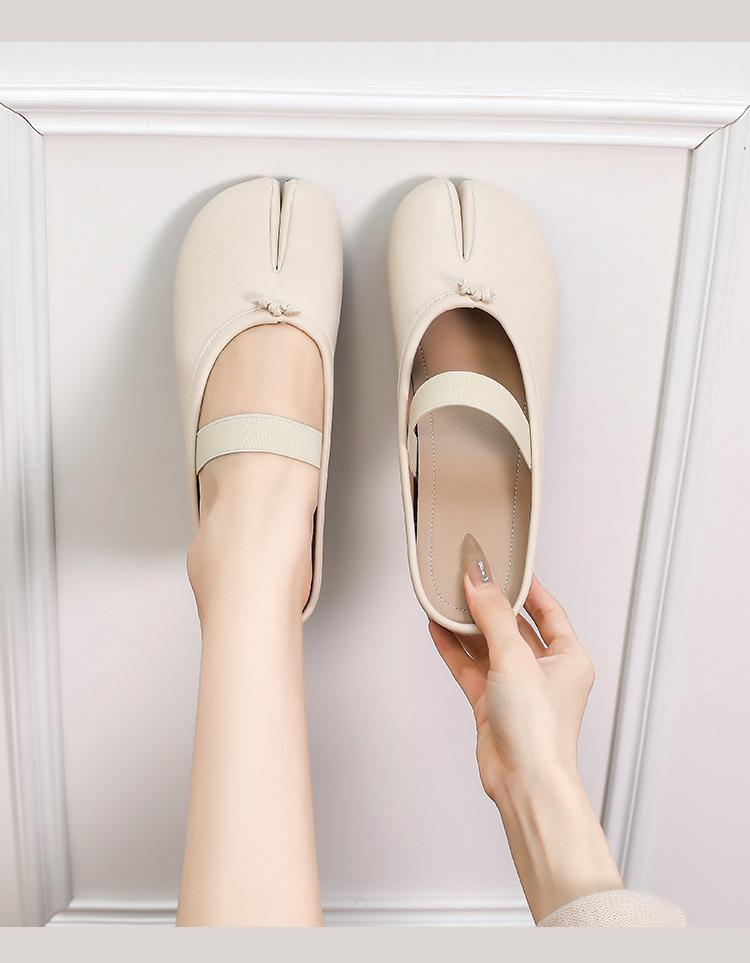 2025 Summer Women's Closed Toe Slip-on Hidden Heel Flat Mules with Tabi Split Toe Design