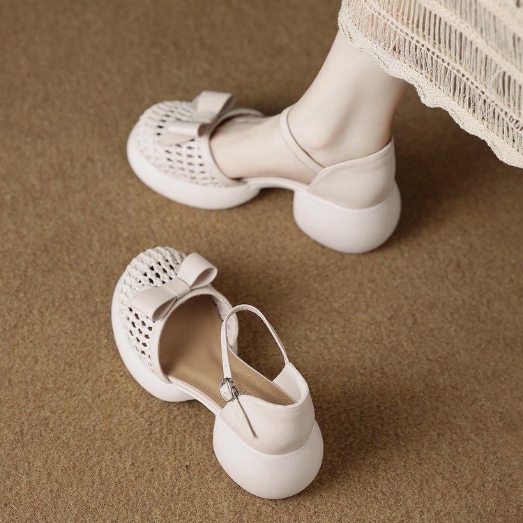 Anti-slip Shoes with Hollowed-out Toe Cap, Women's Sandals