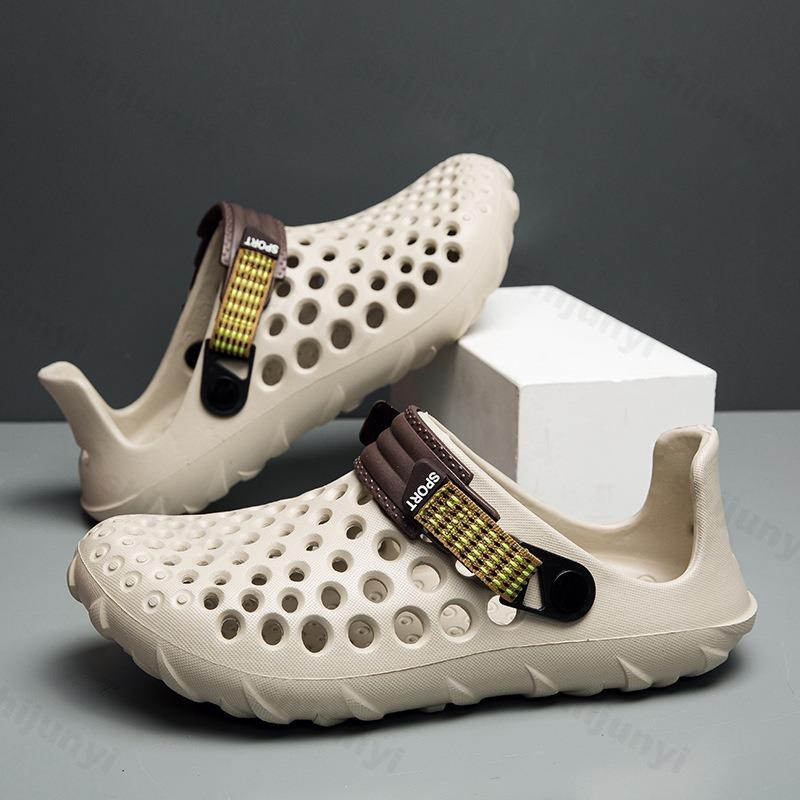 Fashion Summer Men Slippers EVA Clogs Sandals 2025 New Breathable Flat Outdoors Beach Shoes Home Leisure Sandals Fashion Summer Shoes
