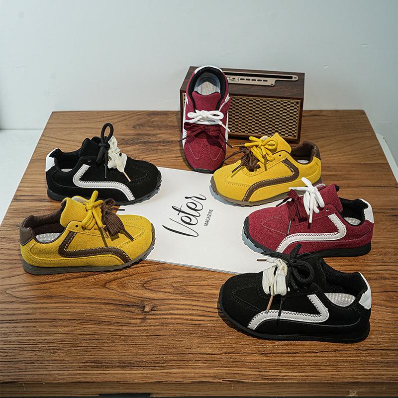 Girls shoes 2025 autumn new children's sports shoes soft sole light medium and older children Velcro boys shoes board shoes