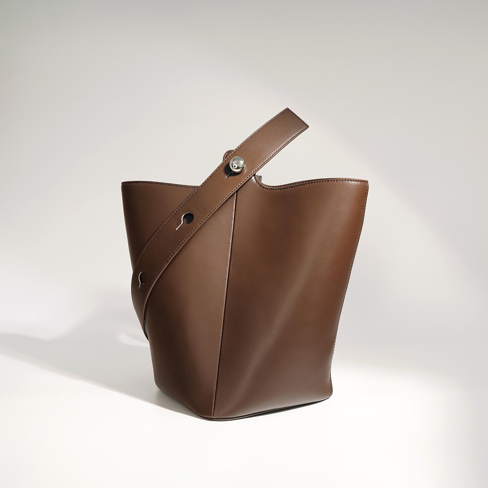 

Niche Commuter Bucket Bag Women s New Fashionable Large-capacity Shoulder Crossbody Handbag Women s Bag золотий коричневий колір