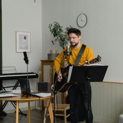 JUSTPRO 15W Mini Guitar Amplifier, Portable Acoustic Guitar Amplifier, Rechargeable Wireless Guitar Practice Amplifier with 4 EFX Volume Adjustment, S