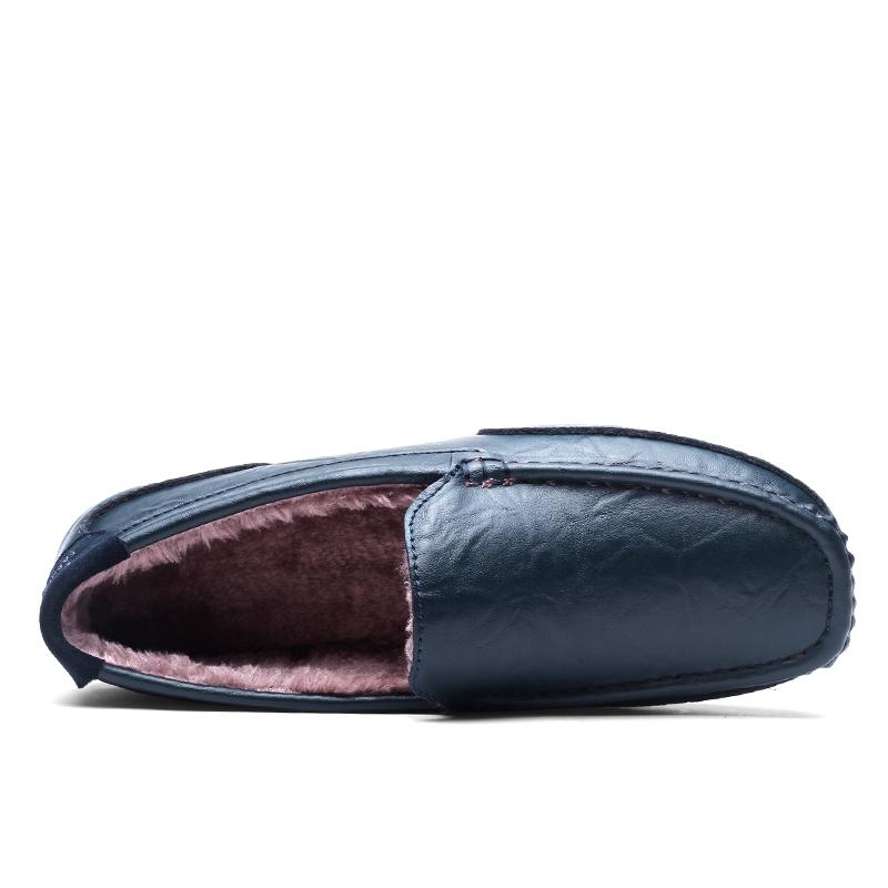 Fashion Men's Shoes Winter Fashion Leather Casual Shoes High Quality Warm Plush Loafers Slip On Driving Shoes Mocassins Male Footwear