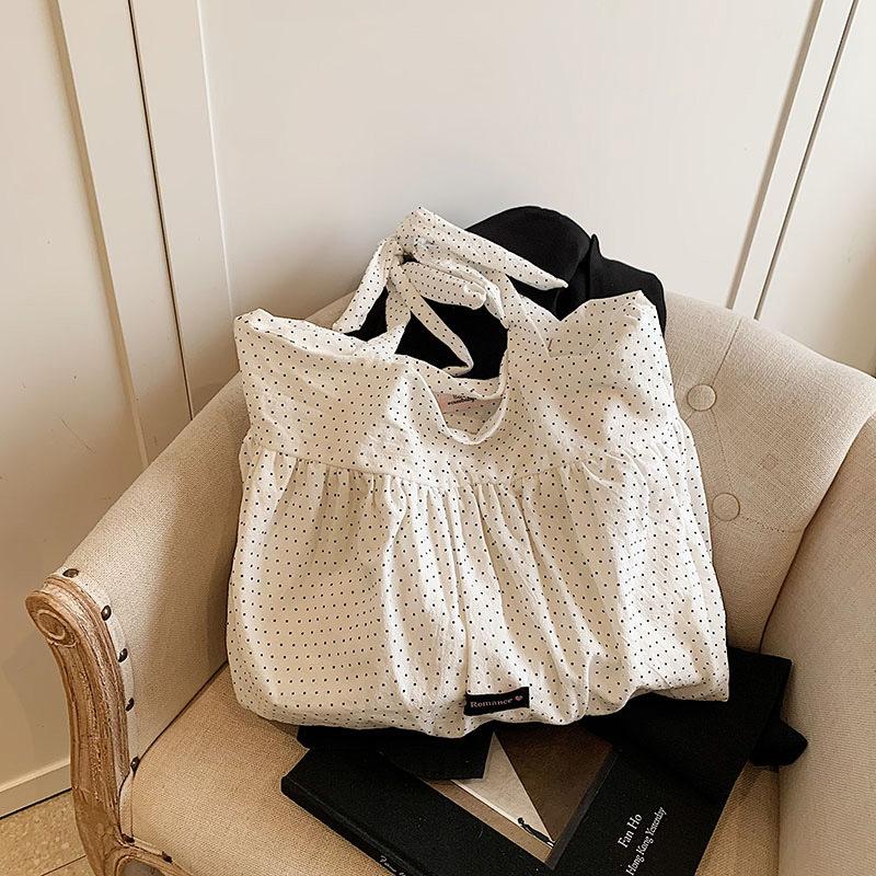 

2025 spring new shoulder bag solid color cotton and linen large capacity tote bag pleated sweet lazy wind cloth bag