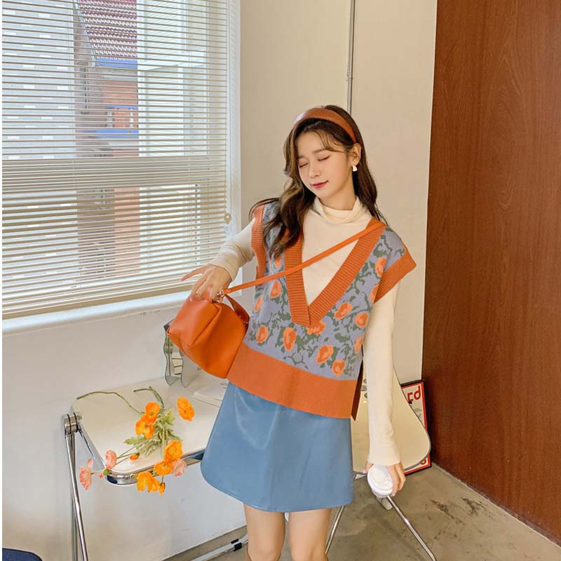 Floral Sweater Vest Women Autumn Winter Fashion Knitted Vest Sleeve Jackets  V Neck Woman Pullover Jumper Girl Sweater Retro English Wind