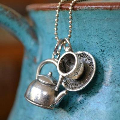 Collana Ciondolo Teiera Unica con Catena Retro di Perline Gioiello Stratificato Regalo per Amanti della Moda