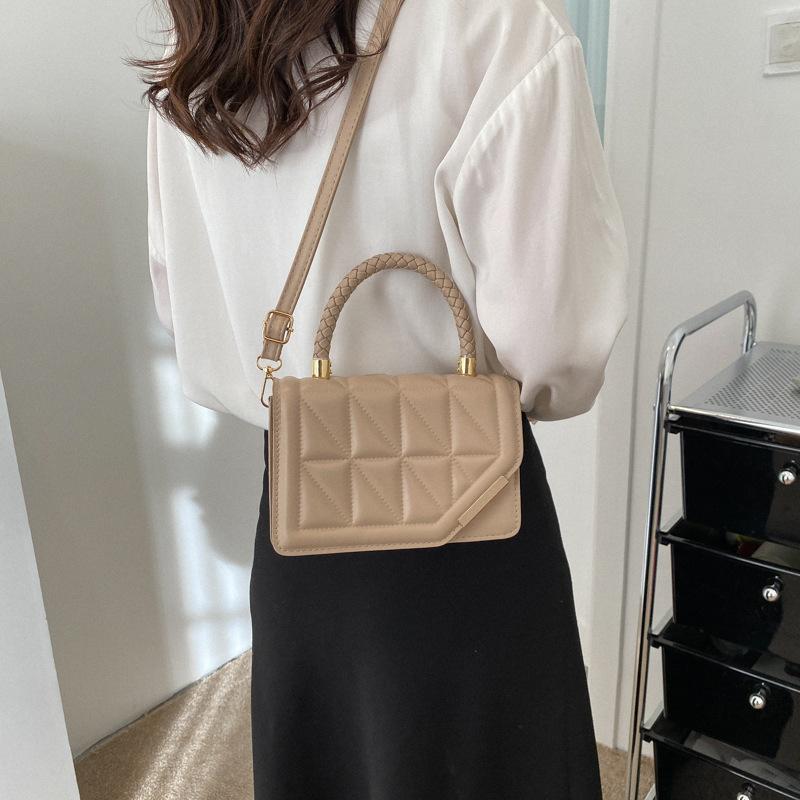 Simple Small Bag Women's 2025 Spring New Trend Fashion Portable Shoulder Messenger Bag Simple Casual Small Square Bag