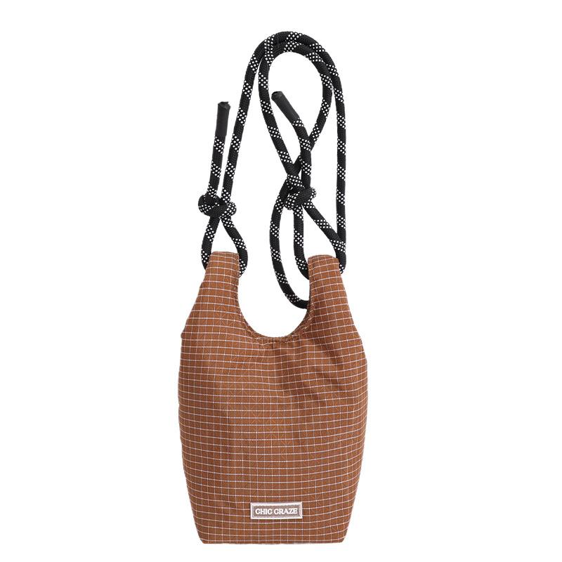 Foreign style versatile Korean shoulder crossbody temperament fashionable exquisite casual winter women s portable bucket bag коричневый