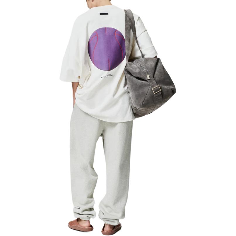 Fear of God Essentials T-shirt Lakers x Barkley Hendricks Anni '90 Avorio Top Donna Crema 125BH262205F