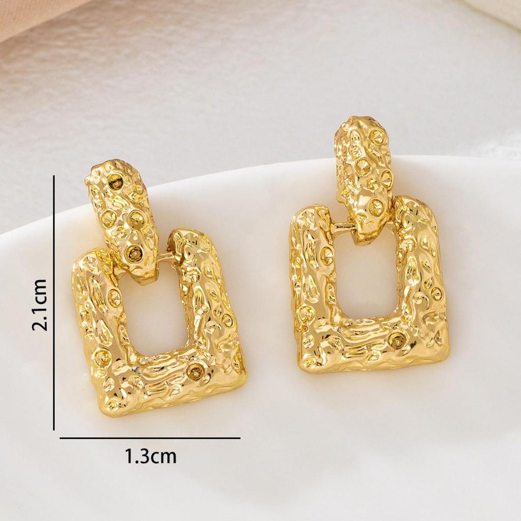 Retro Geometric Earrings: Light Luxury Exaggerated Design for Women