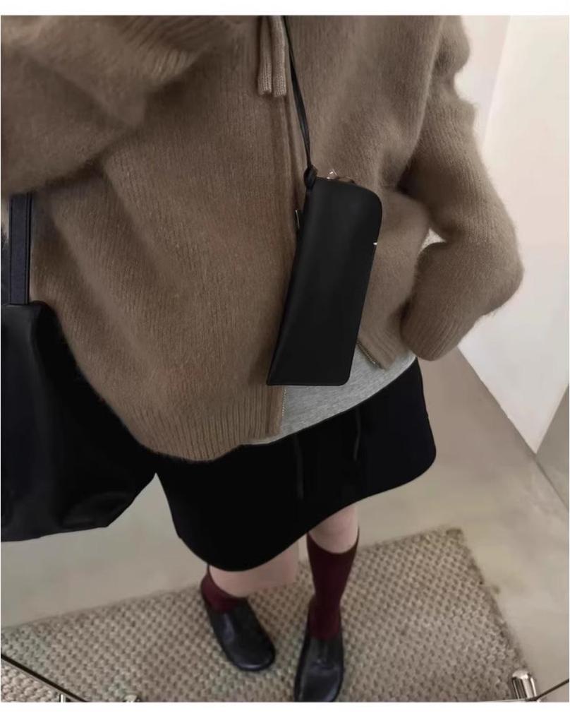 Women's High-Neck Zip-Up Cardigan: Pure Wool Knit Sweater, 2025 European Style, Loose, Thickened Stand-Up Collar for Autumn/Winter.