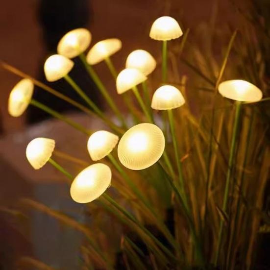 Garden Light Solar Powered Jellyfish Shape Outdoor Yard Light Waterproof Scratch-Resistant Small Size Garden Lamp