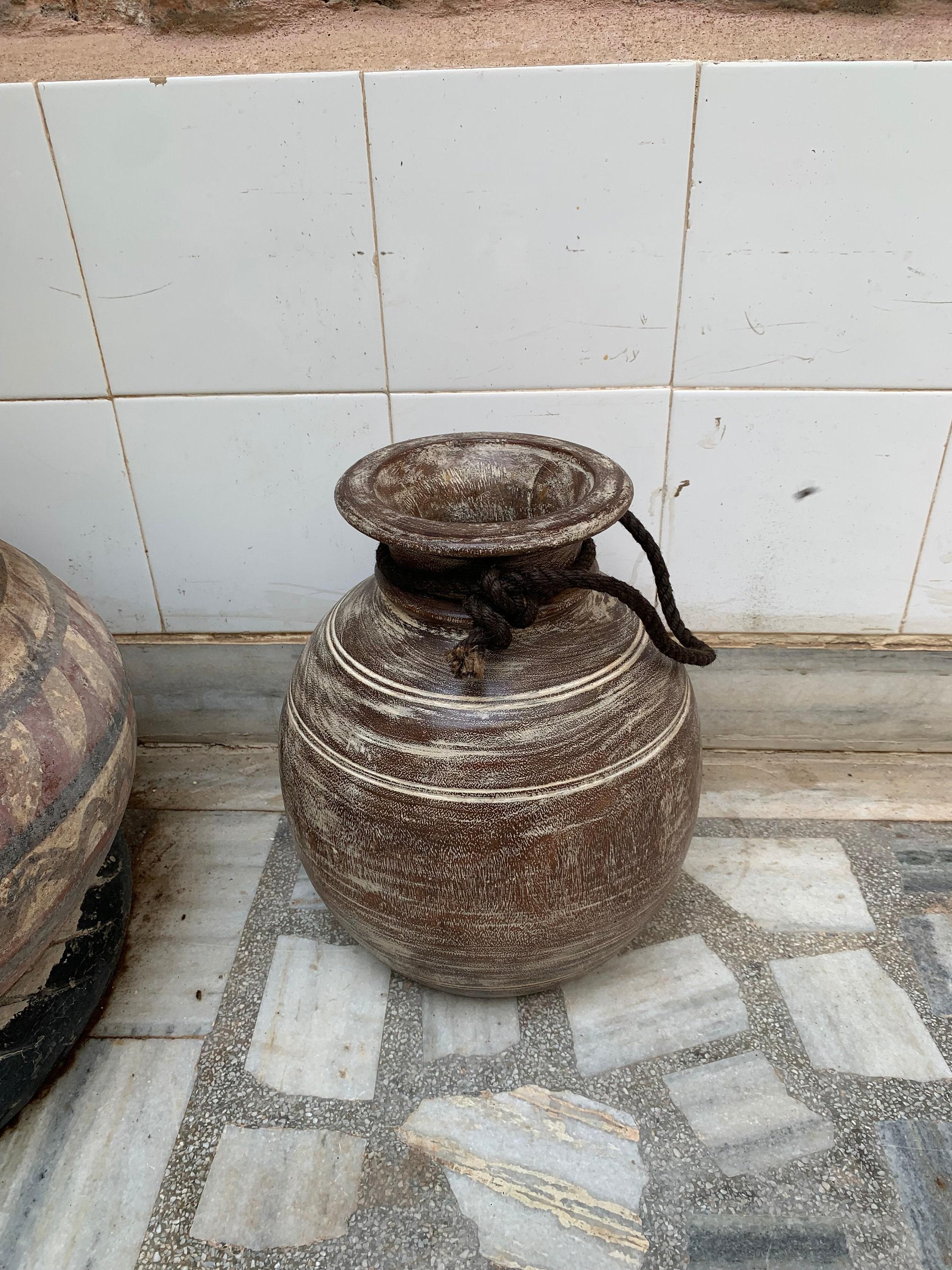Antique Hand Carved Wooden Pot: Indian Home Decor 16” X 8” X 24” (l x w x h) разноцветный