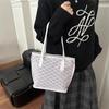 Tote Bag: Fashionable and Trendy Dog Tooth Bag, Fish Scale Design, Single-shoulder Women's Handbag