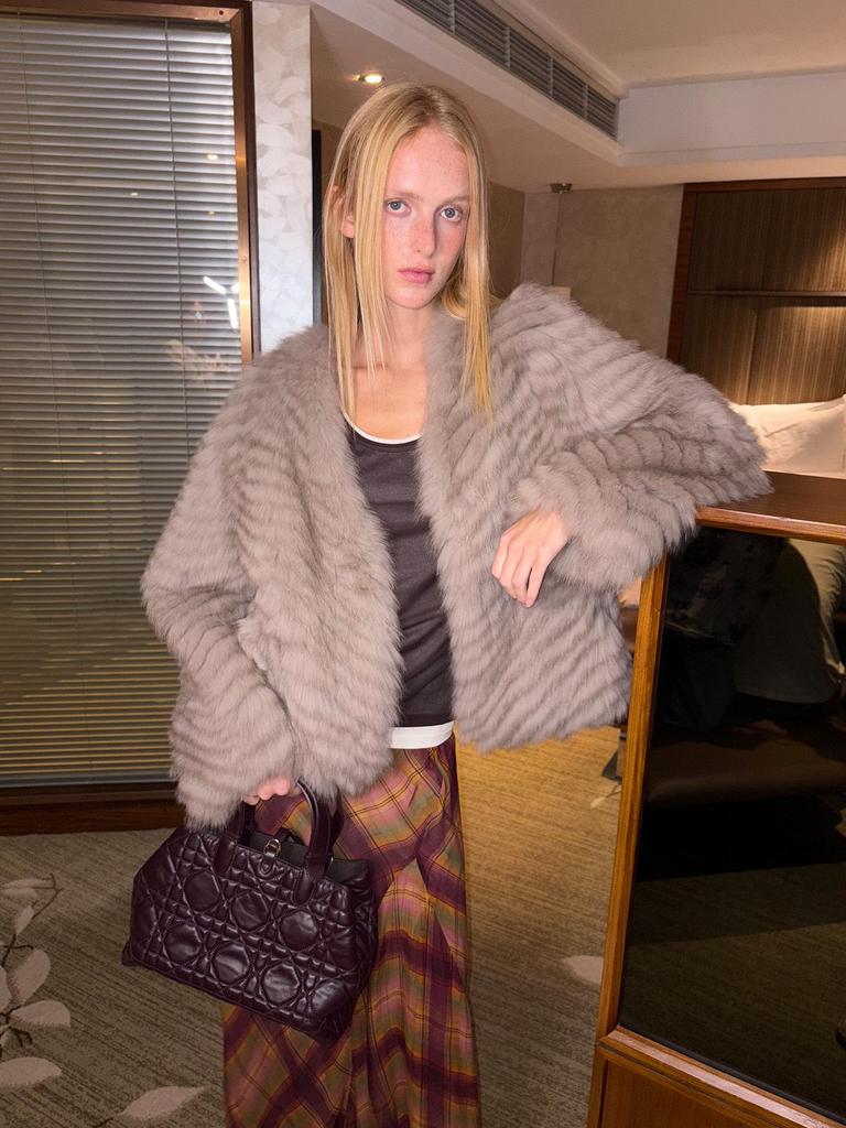 North Elk Long Island Lover Women's Fox Fur Coat - Short, Wide Fluffy Style.