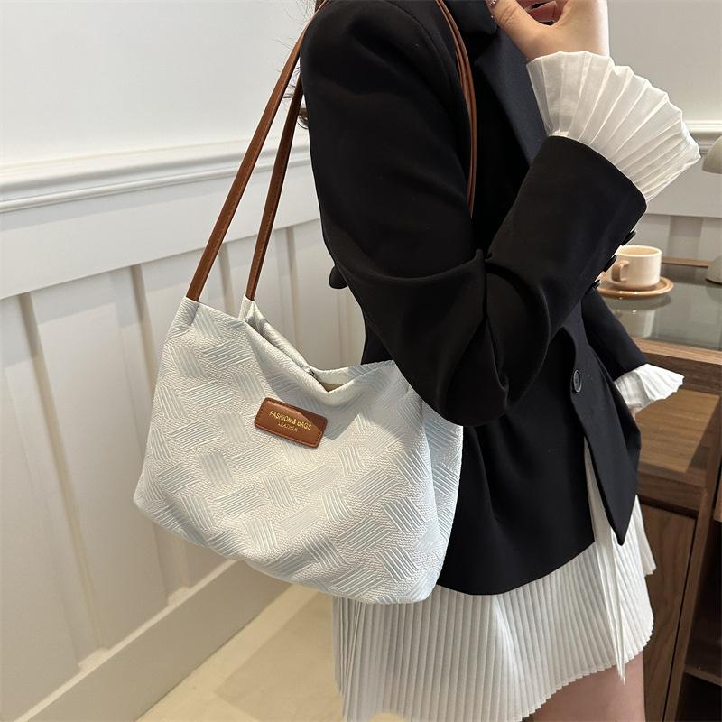 Large Capacity Trend Foreign Style Women's Bag 2025 New Retro Student Casual Shoulder Armpit Bag Fashion Tote Bag