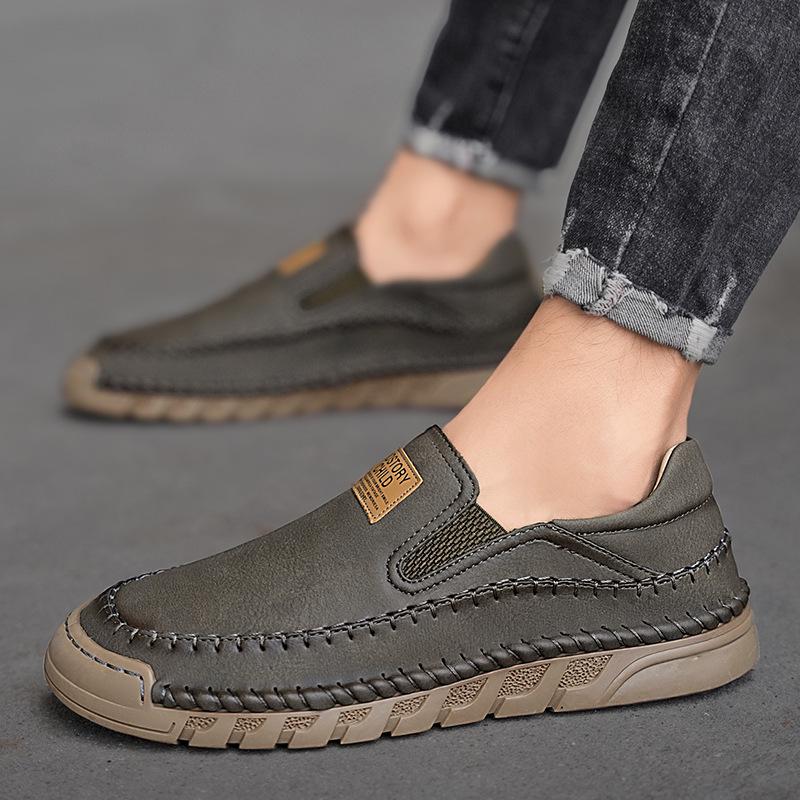 Men's Large Size Non-Slip Soft Sole Leather Loafers for Autumn, Size 45-46