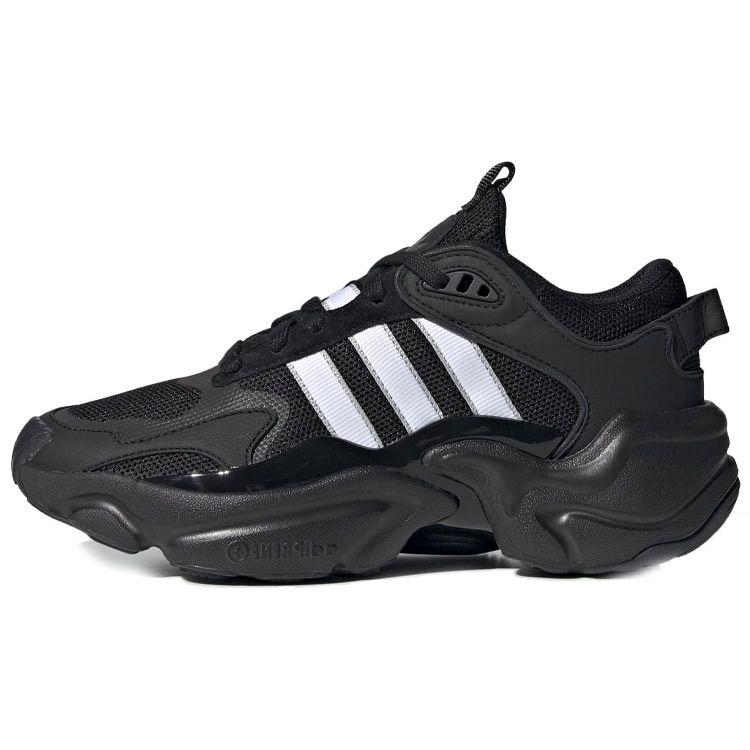 

Adidas Magmur Runner Черно-белые женские кроссовки Core-Black Footwear-White Grey-Two EE5141