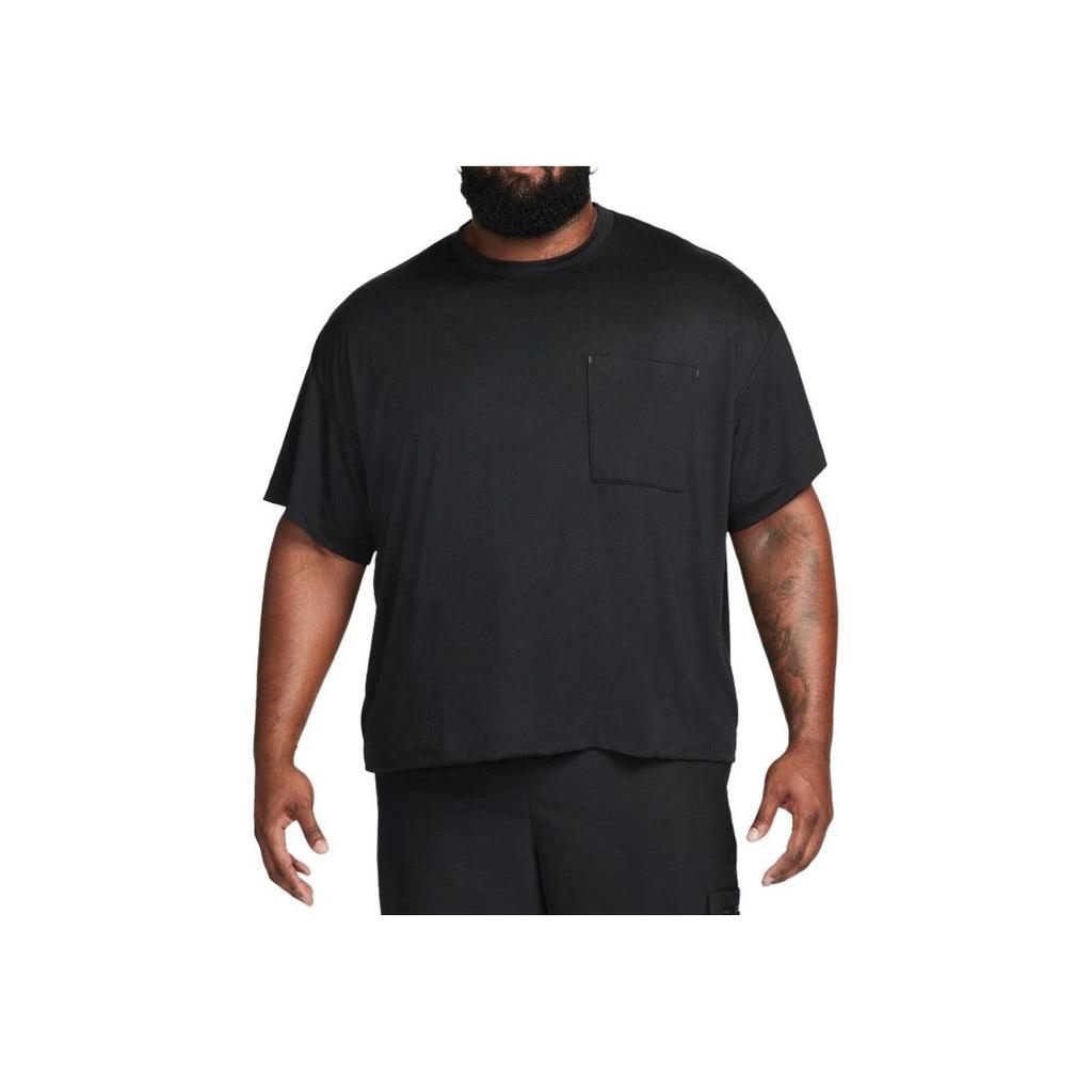 Nike Sportswear Tech Pack Solid Logo Pocket Design Crew Neck Loose Fit Short Sleeve T-Shirt Men Tops Black FB7392-010