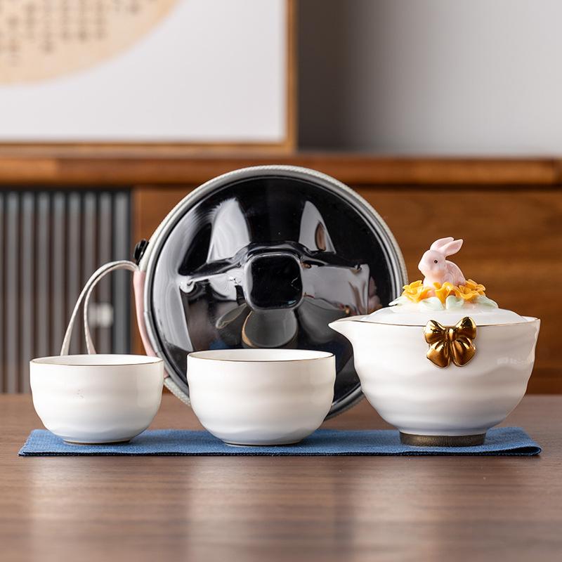 

Порошок цветущей сакуры, саловый нефрит, расписанный золотом, чайный набор для путешествий из двух чашек «Нефритовый кролик», высококлассный деловой подарок на праздник середины осени