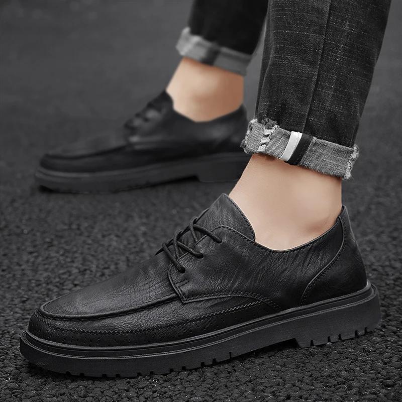 Classic Black Leather Casual Shoe with Men Textured Upper and Lace Up Design Low Cut Ankle Business Casual Style Jeans Companion