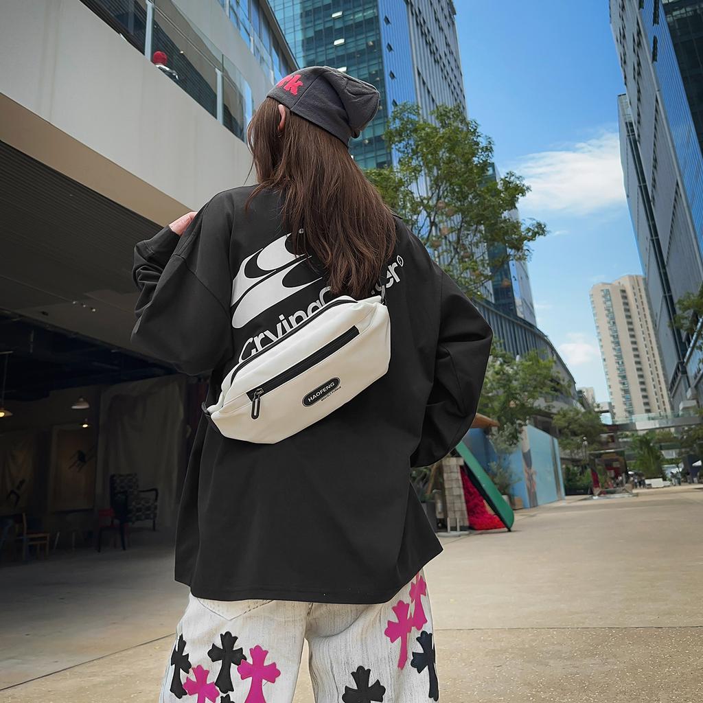 Mobile phone fanny pack trendy brand men's breast bag simple and lightweight shoulder small backpack women's leisure sports messenger bag men