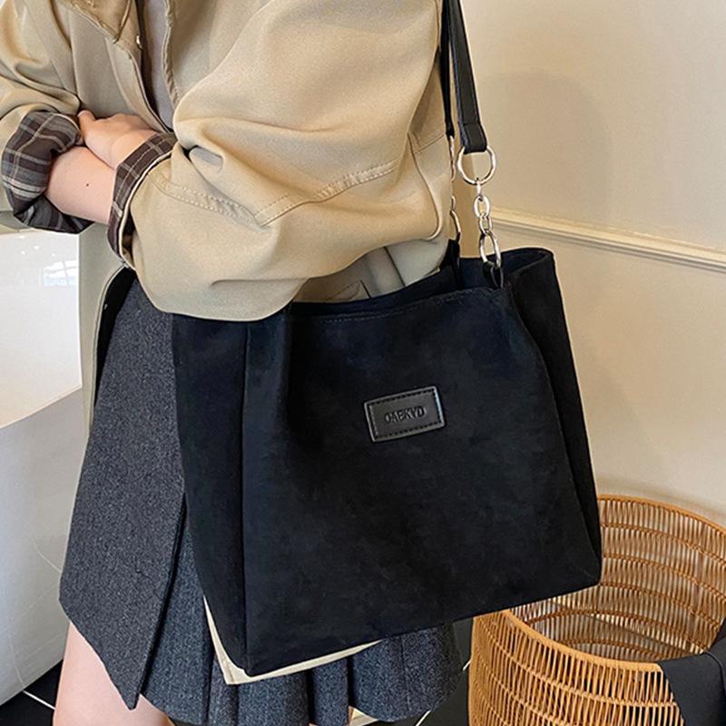 High-end Large Bag, Retro Light Luxury and Fashionable Single-shoulder Bag, Large-capacity Commuter Tote Bag