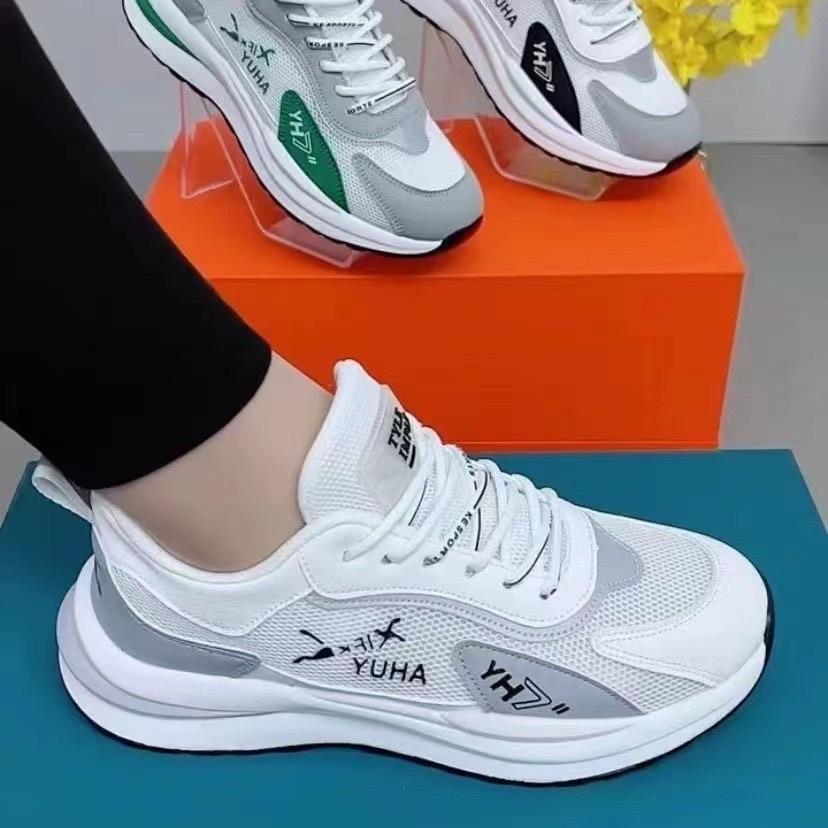 Mesh sports and leisure shoes 2025 new Korean version of fly-woven breathable soft-soled dad shoes foreign trade women's shoes