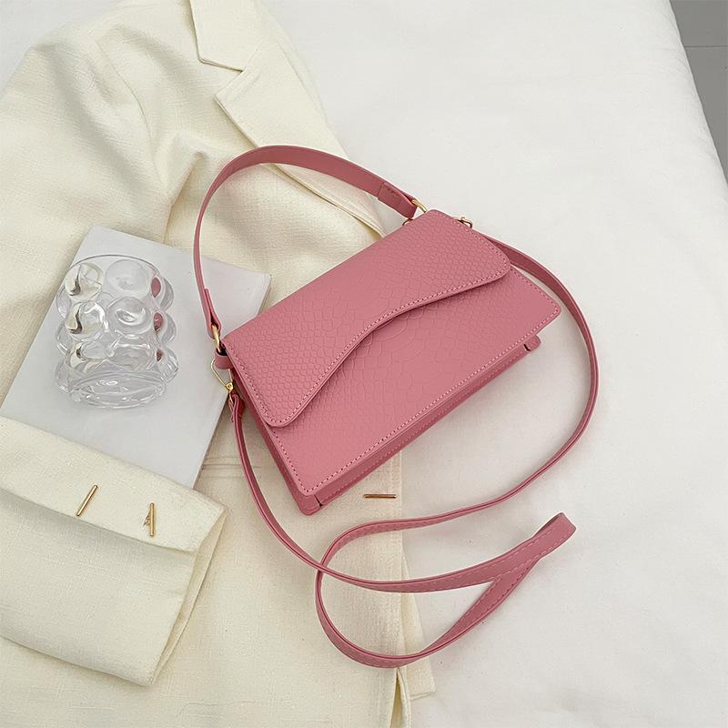 

Портативна суцільна кольорова текстурована сумка через плече 2024, нова літня ручна сумка, корейська версія з крокодиловим візерунком, модний і простий месенджер рожевий