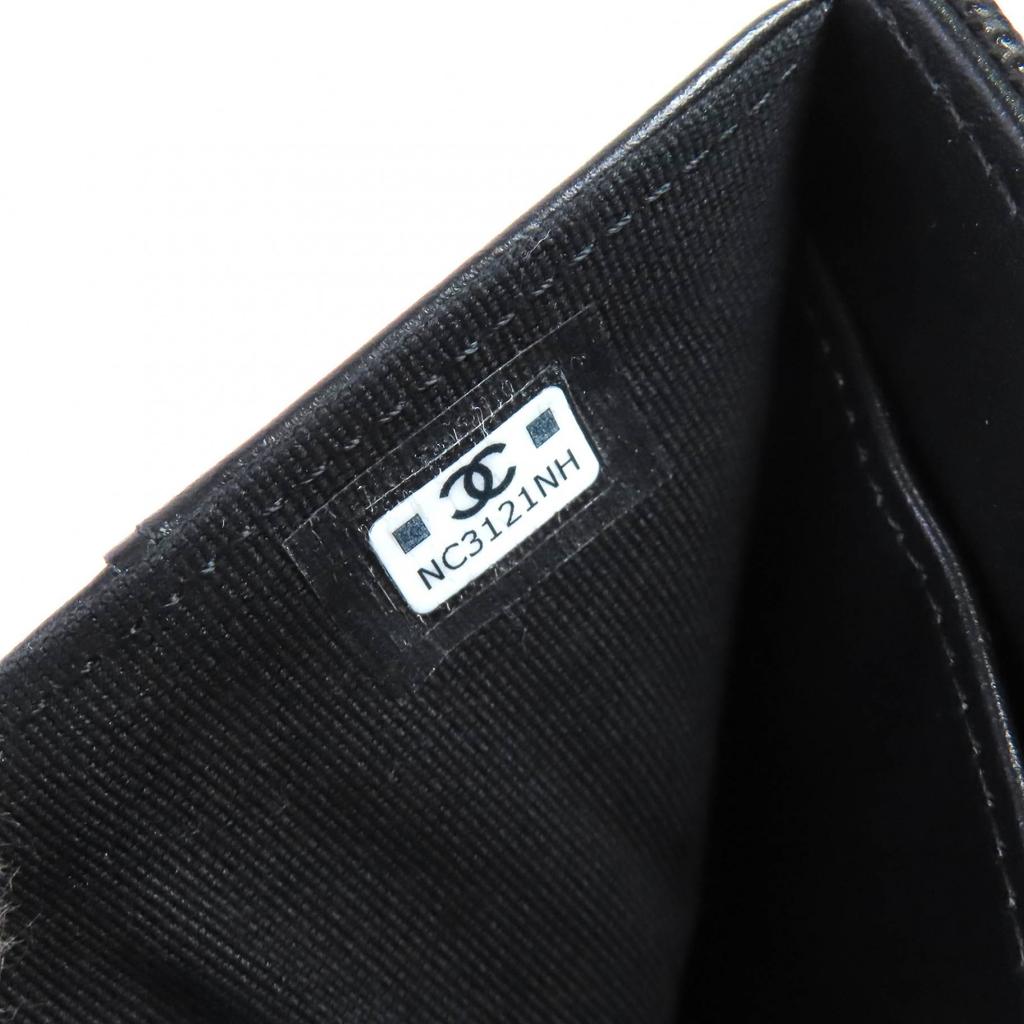 Great CHANEL COCO Mark Matelasse Small Flap Wallet Caviar skin AP4173 Used