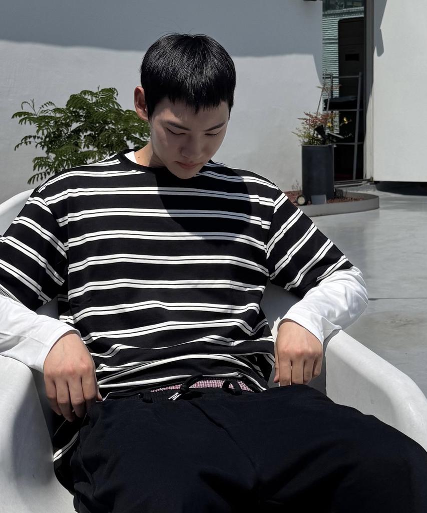 PLACESTUDIOMAN Striped Cotton Logo Embroidered Round Neck Oversized Short Sleeve T-Shirt [Black]