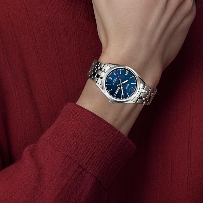 Casio Analog Quartz Movement Stainless Steel Strap Japanese and Korean Watch Men's Watch Blue Dial MTP-1335D-2A
