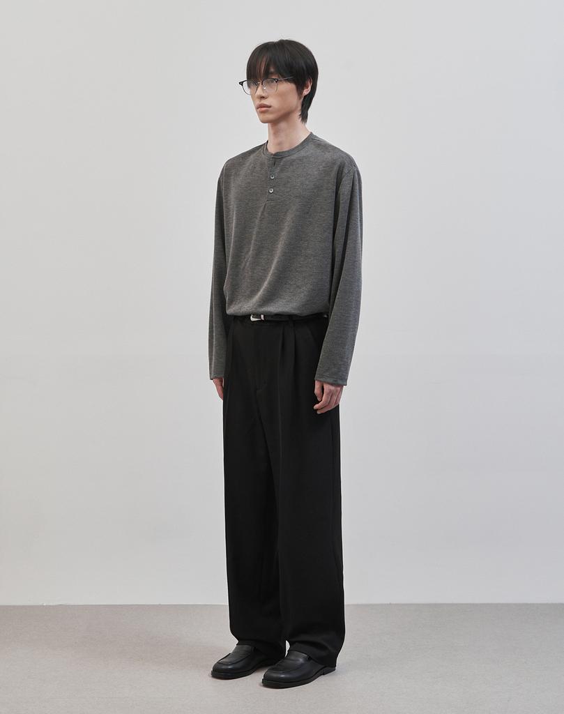 WORK ON BODY OFF Rested Semi-Overfit Henley Neck Knit [Charcoal]