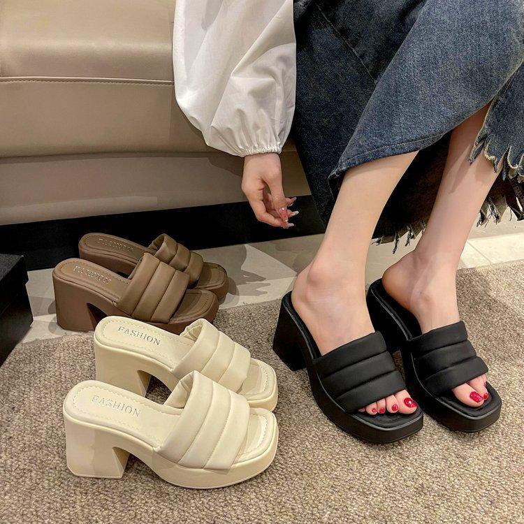 2024 Ultra Fashion Style Women and Ladies Wholesale Girl High Heel Woman Outwear White Sandals for Women and Ladies
