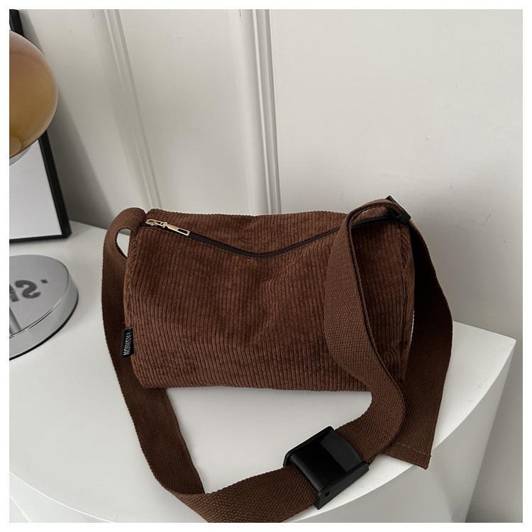 Trendy Solid Color Crossbody Bag For Women With Soft Fabric And Spacious Interior For Daily Commuting светло-коричневого