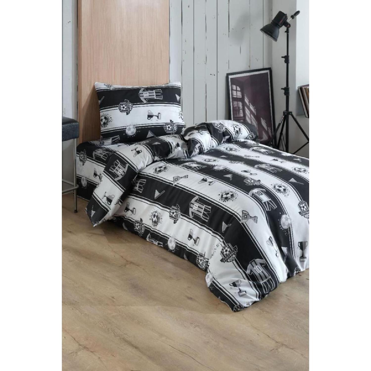 

Jersey Patterned Black And White Double Duvet Cover Set чорний