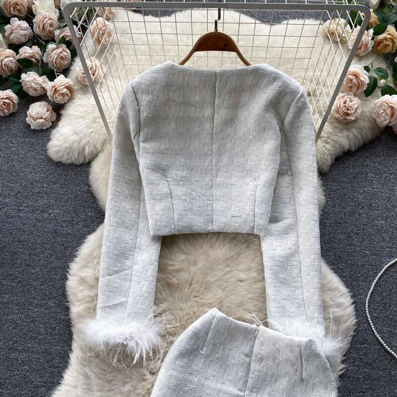 Autumn And Winter Tweed Senior Sense Of Diamond-Studded Small Incense Wind Short Jacket + Chain Skirt Two-Piece Set