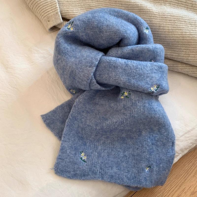 Autumn and winter new fashion warm scarf high-end floral embroidery knitting a versatile scarf women's trend