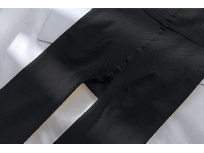 Damen 3D Hüfthebende High-Waist Schwarze Leggings mit Bauchkontrolle - Nicht durchsichtig, mit Fußteil, für Herbst/Winter