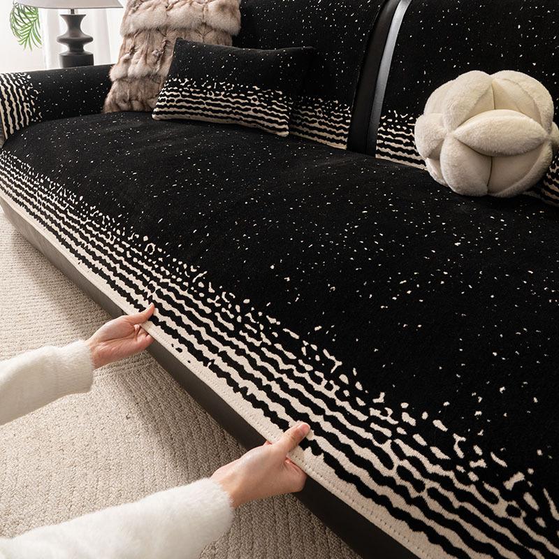 

Sofa Cover Cloth Is Universal In All Seasons New Seat Cushion Sofa Towel, A Whole Full Cover Sofa Cover Cloth Blanket Light Luxury 70*70cm