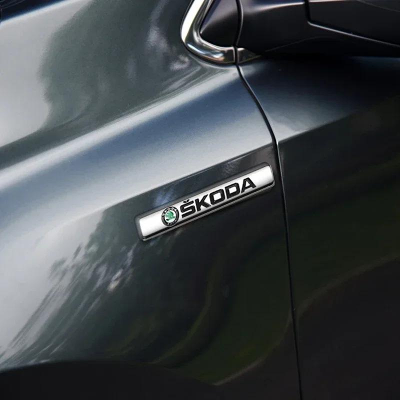 LZIE8 1 Pieza Insignia Metálica para Coche Pegatina Guardabarros Maletero Pegatinas Decoración Para Skoda Octavia Superb Rapid Kodiaq Karoq Fabia Kamiq Enyaq