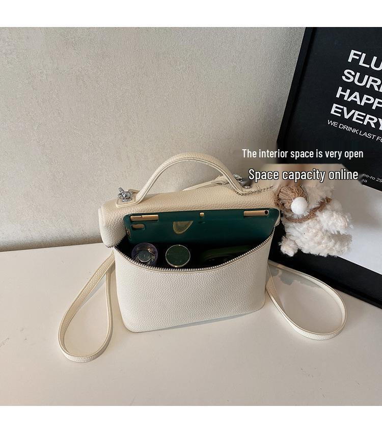 2025 Spring/Summer Women's Stylish Versatile Backpack for Travel and Outings