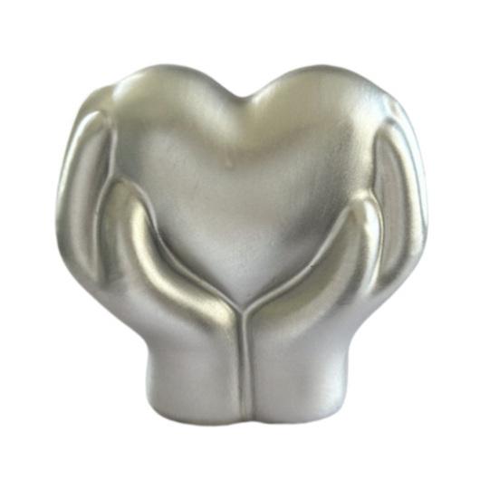 Valentine's Day Love Heart Figurine Double Hands Holding Heart Resin Statue Wedding Party Home Office Desktop Decoration