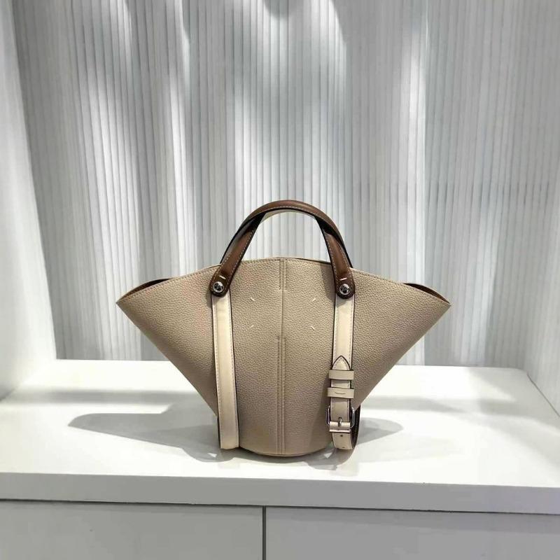 

Нишевый дизайн сумка-ведро женская новая универсальная портативная на плечо подмышку сумка с узором личи веер корзина для овощей женская сумка 35*20*9cm слоновая кость