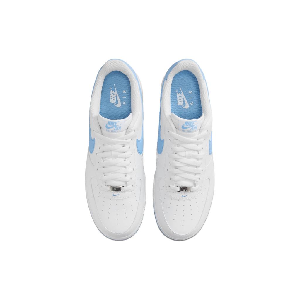 Nike נעלי סניקרס לגברים אייר פורס 1 07 לבן כחול מזל דלי FQ4296-100