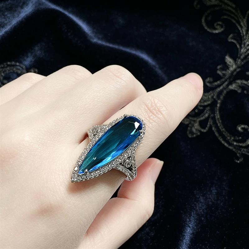 Huitan Elegant Pear Shaped Ring for Women Inlaid Bright Blue Cubic Zirconia Trendy Party Wedding Accessories Noble Jewelry Gift