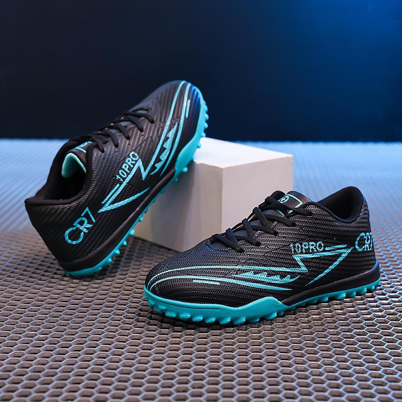 New men's and women's broken nails and laces, leather football shoes, youth training shoes, student long nails, sports shoes size 31