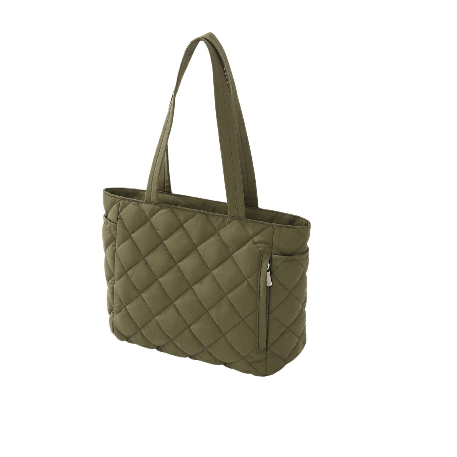 

Quilted Tote Bag Lightweight Large Capacity Shoulder Bag for Daily Commute Work Travel Shopping with Multiple Compartments and Durable Straps one size