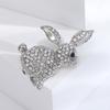 Kreative Hase Form Brosche Glänzende Strass Intarsien Tier Pin Kleid Mantel Schal Revers Abzeichen Outfit Zubehör Schmuck Geschenk