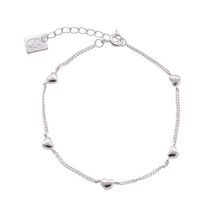 Elegant Layered Heart Bracelet for Women - Versatile Fashion Hand Jewelry